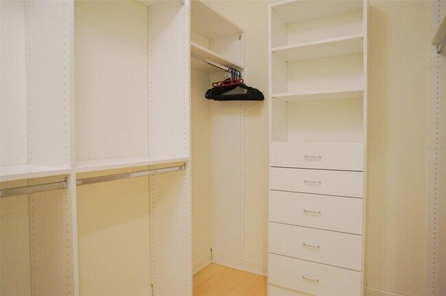 Building Photo - 505 Mandalay Ave