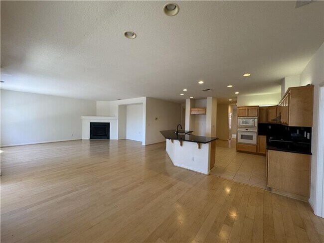 Building Photo - 4641 Palomino Way