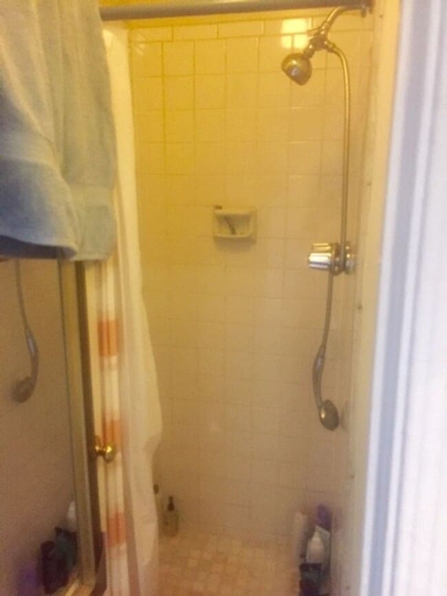 Building Photo - 1012 - Dunne