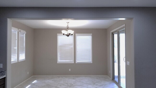 Building Photo - 2248 E Ottawa Ln