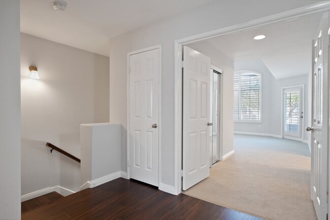 Building Photo - 7 Windchime