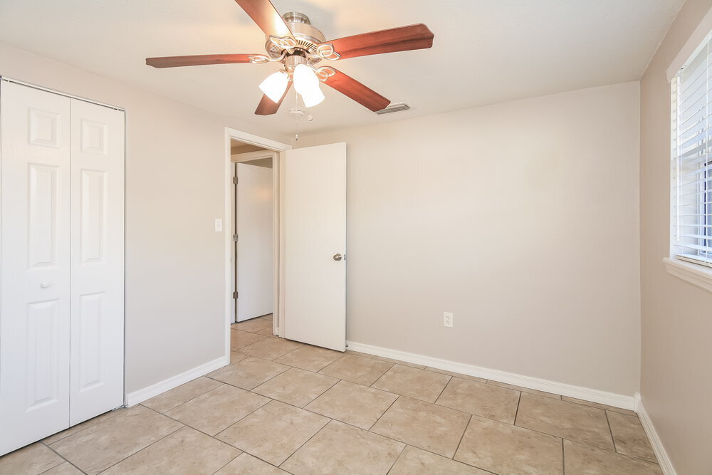 Building Photo - 10426 Syringa Ct