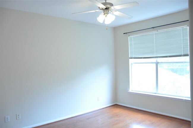 Building Photo - 12707 Boheme Dr
