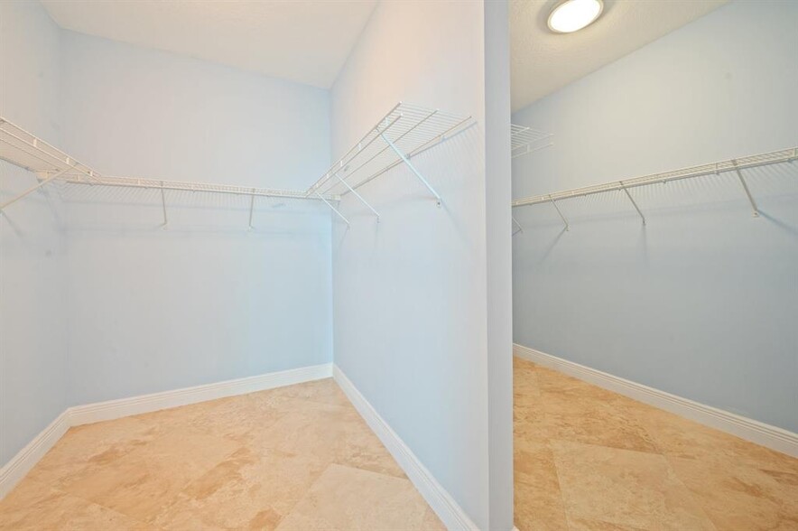 Building Photo - 1430 S Ocean Blvd