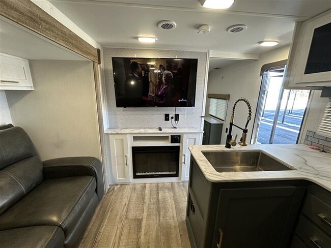 Building Photo - 17750 Hwy 155 S