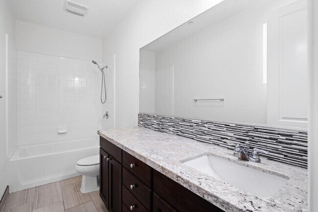 Building Photo - 643 Turnbuckle Dr