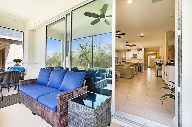 Building Photo - 545 Ranch Oak Cir