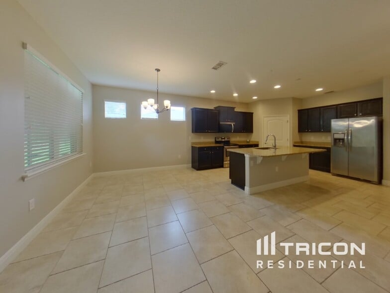Building Photo - 463 River Square Ln