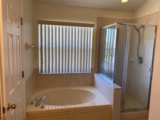 Building Photo - 3 bedroom townhouse in Largo - Seminole Pa...