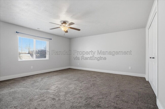 Building Photo - 2106 E Sunnyvale Dr