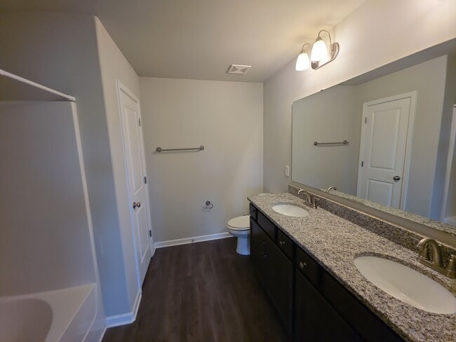Building Photo - 121 Hulsey Ln