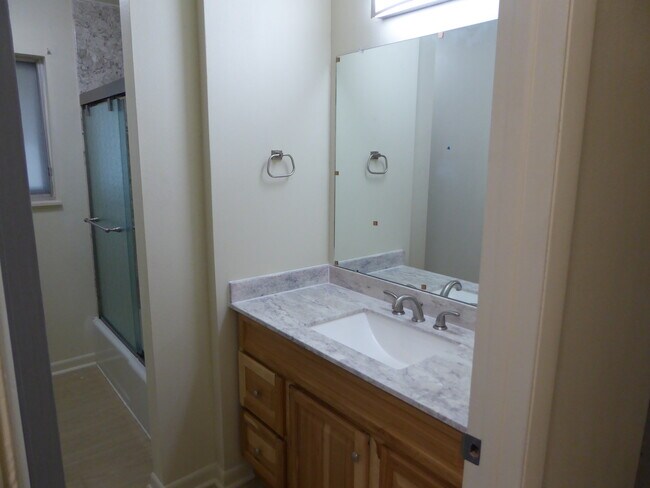 Building Photo - 3400 E Locust St