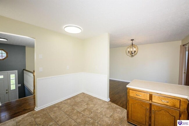 Building Photo - 413 Ridgecrest Rd