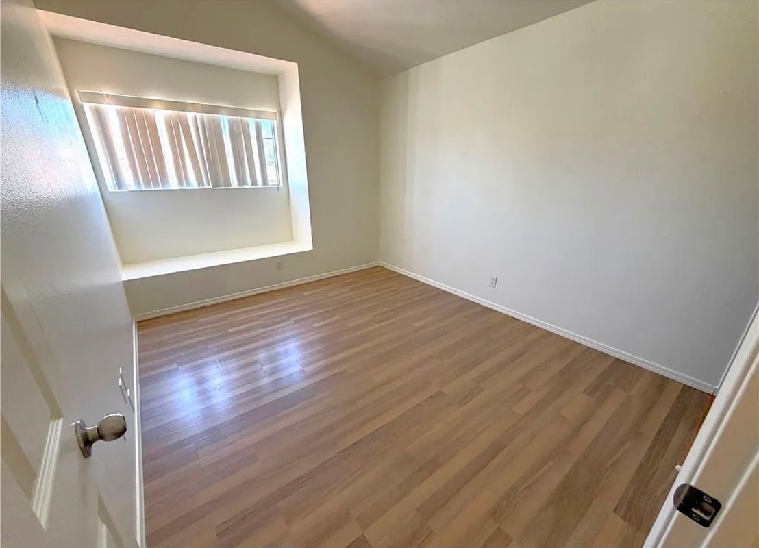 Building Photo - 39843 Amberley Cir