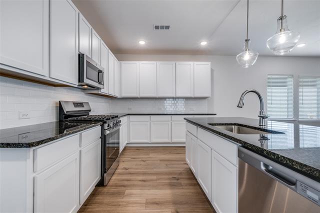 Building Photo - 4013 Bluestem Blvd