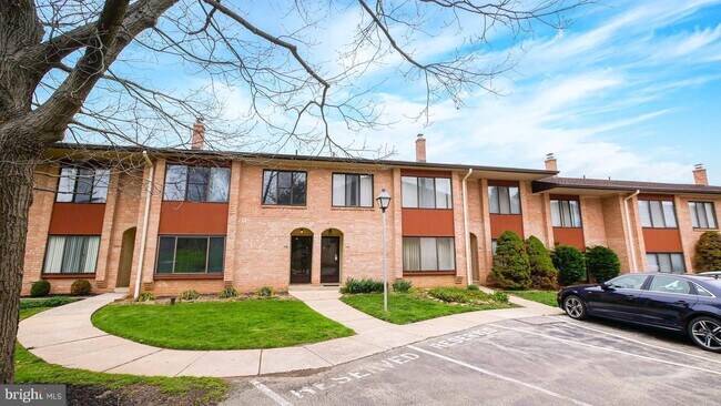 Building Photo - 1115 Stonybrook Dr
