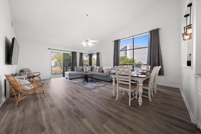 Building Photo - 2925 N Rivers Edge Blvd