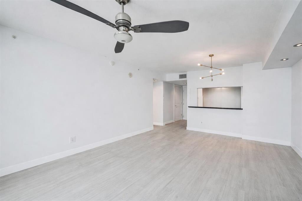 Building Photo - 610 W Las Olas Blvd