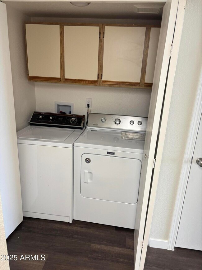 Building Photo - 1444 N Recker Rd