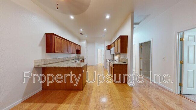 Primary Photo - 3720 Silvario Ct