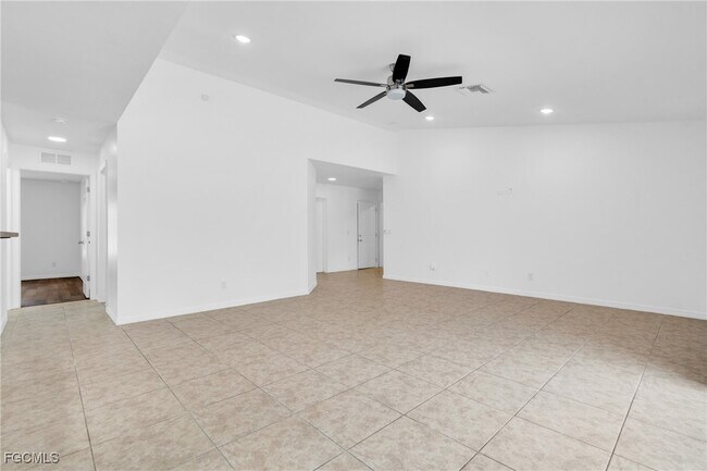 Building Photo - 1601 SW 12th Terrace