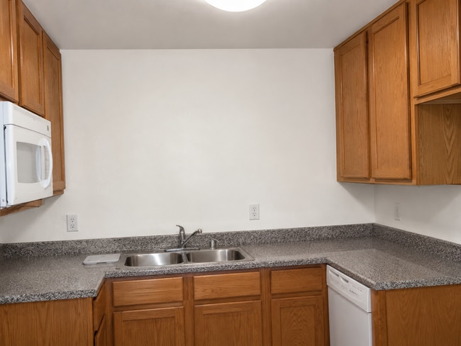 Building Photo - Home for Rent in Sacramento, CA 95842