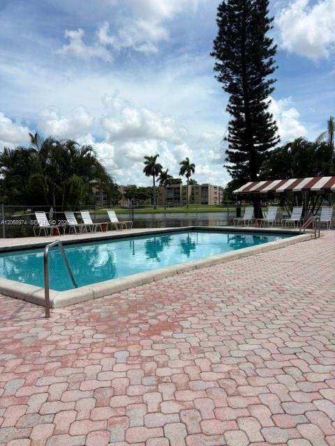 Building Photo - 9440 Poinciana Pl