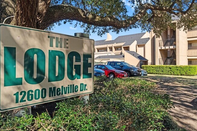 Building Photo - 12600 Melville Dr