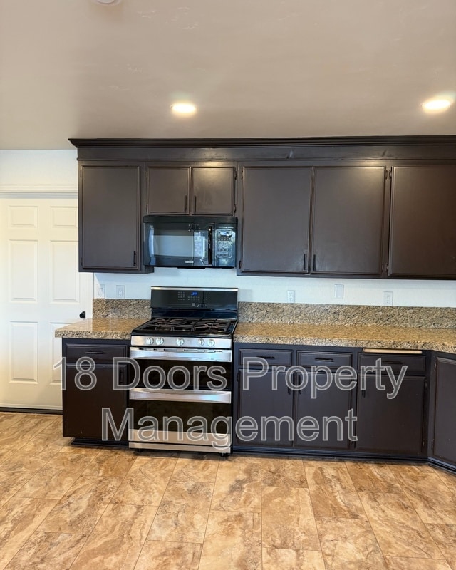 Building Photo - 3012 Skipper St