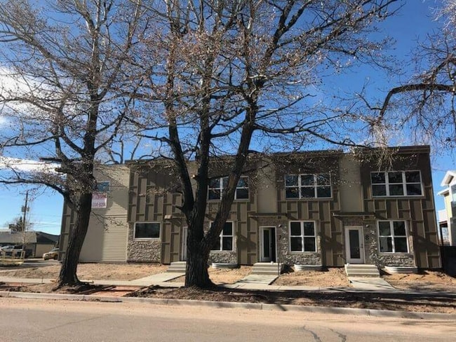 Building Photo - 417 E Fremont St