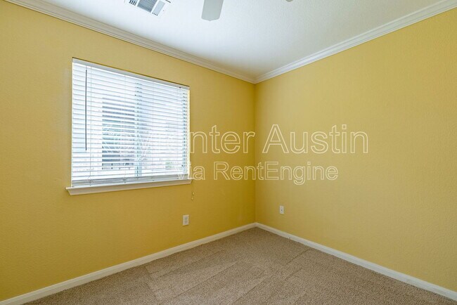 Building Photo - 2601 Tumbling River Dr