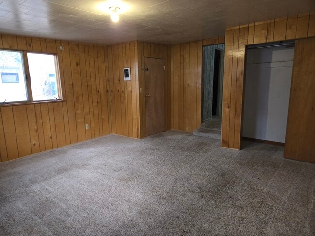 Building Photo - 902 7th Ave N