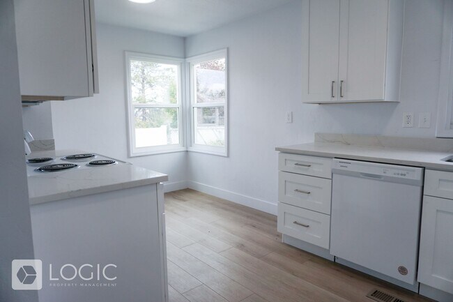 Building Photo - 171 E 3000 S