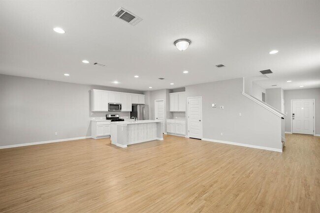 Building Photo - 6807 Tiznow Ln