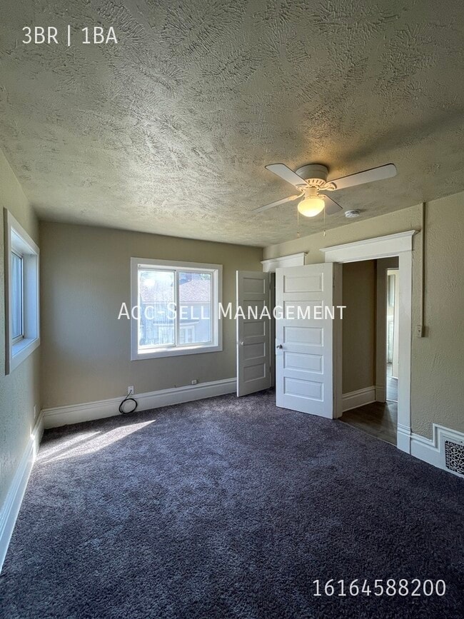 Building Photo - 439 Carrier St NE