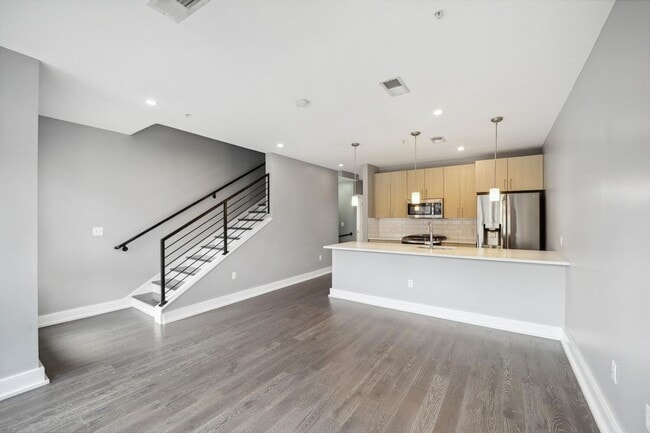 Building Photo - 2724 12th St NE