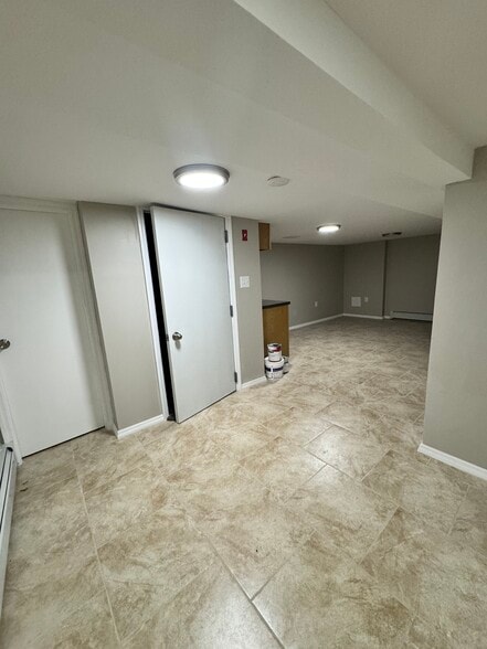 Building Photo - 10002 92nd Ave