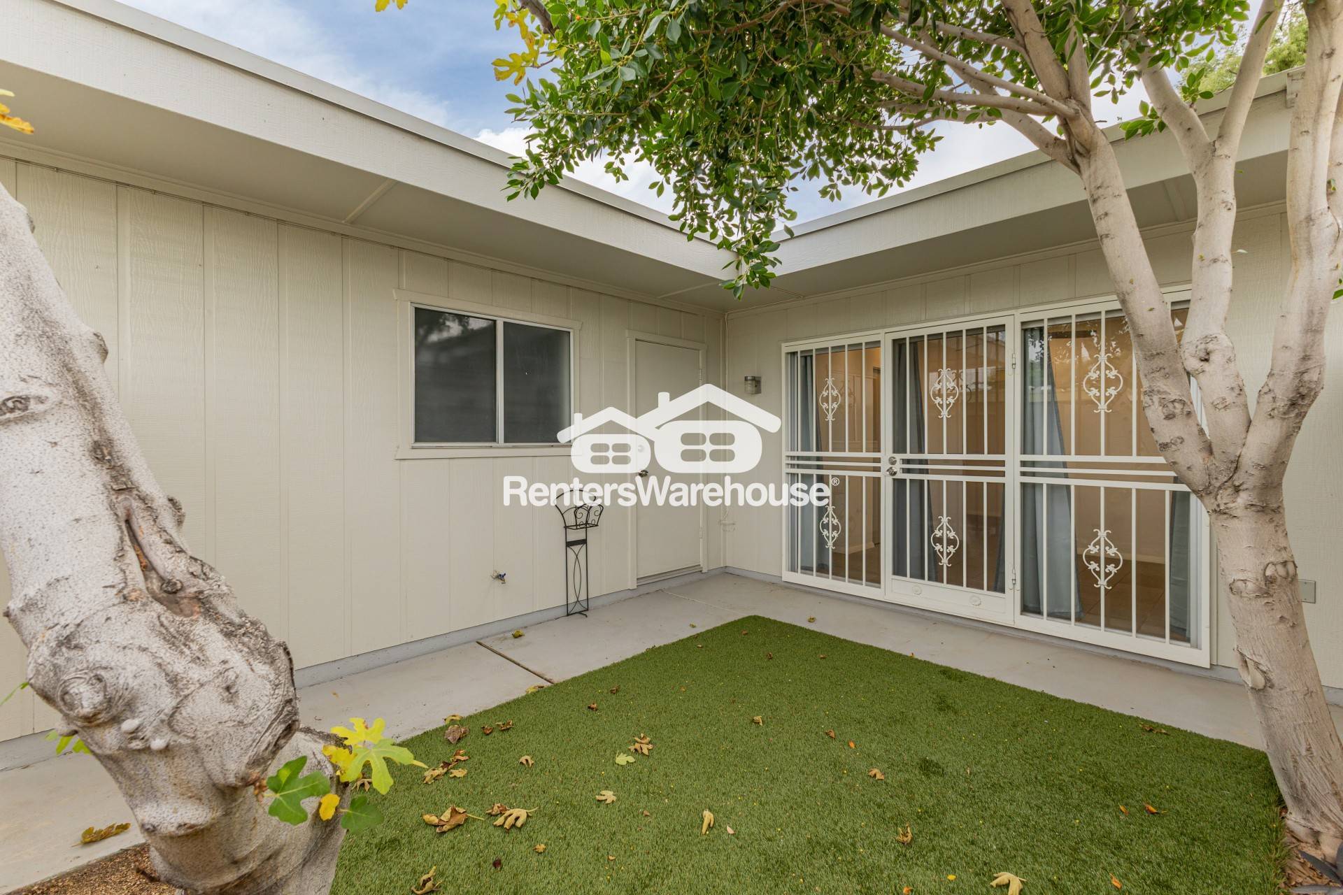 Building Photo - 13211 N Cedar Dr