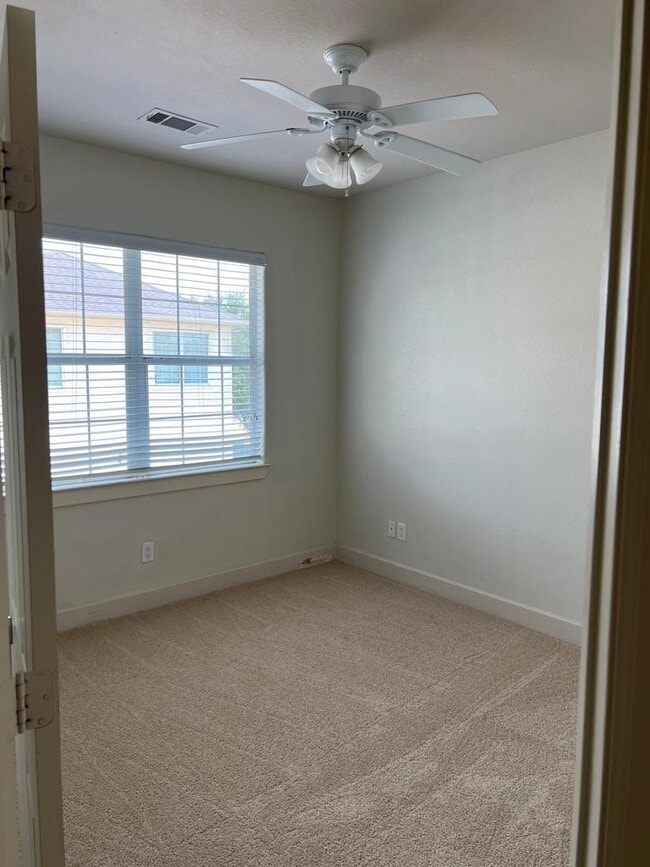 Building Photo - 2865 Westhollow Dr