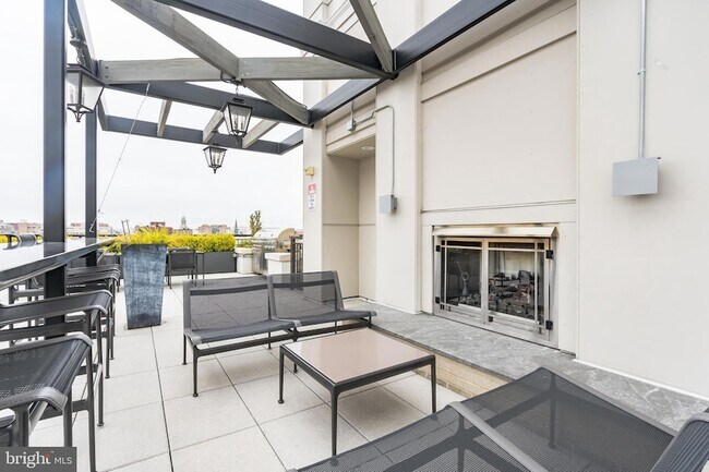 Building Photo - 1011 M St NW