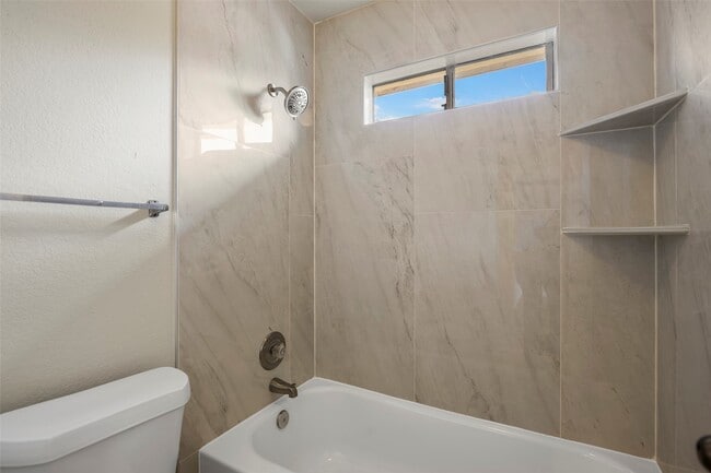 Building Photo - 4922 Moss Run Dr