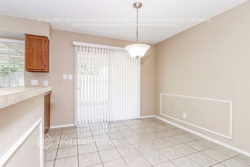 Building Photo - 4136 Hathaway Dr
