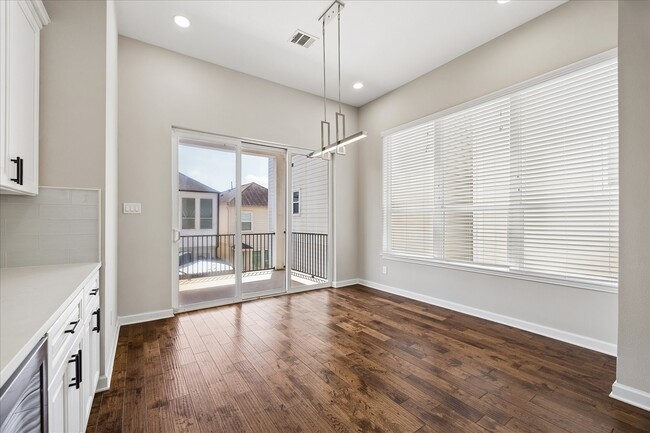 Building Photo - 5631 Kiam St