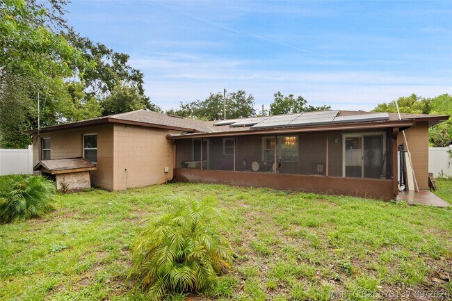 Building Photo - 418 Declaration Dr