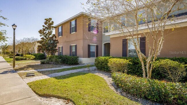 Building Photo - 3 Bedroom 3 Bath Kissimmee Emerald Lake Townhome with 2 Master Suites and Stainless Appliances!