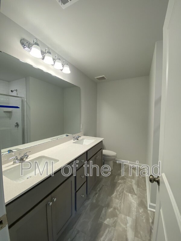 Building Photo - 4002 Beckton Trl