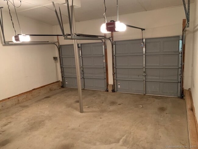 Building Photo - 16 Ancient Hwy