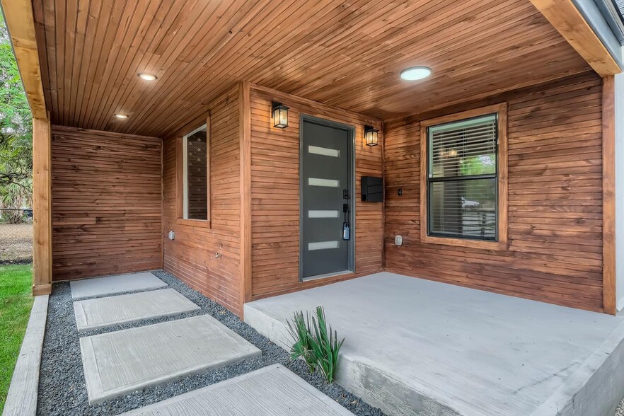 Building Photo - Gorgeous Tobin Hill North home near St. Ma...