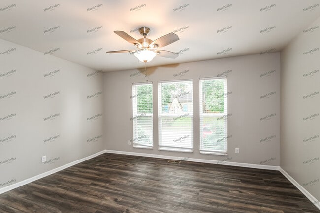 Building Photo - 4219 Swan Ave