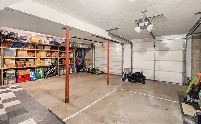 Building Photo - 33 Furbush Rd